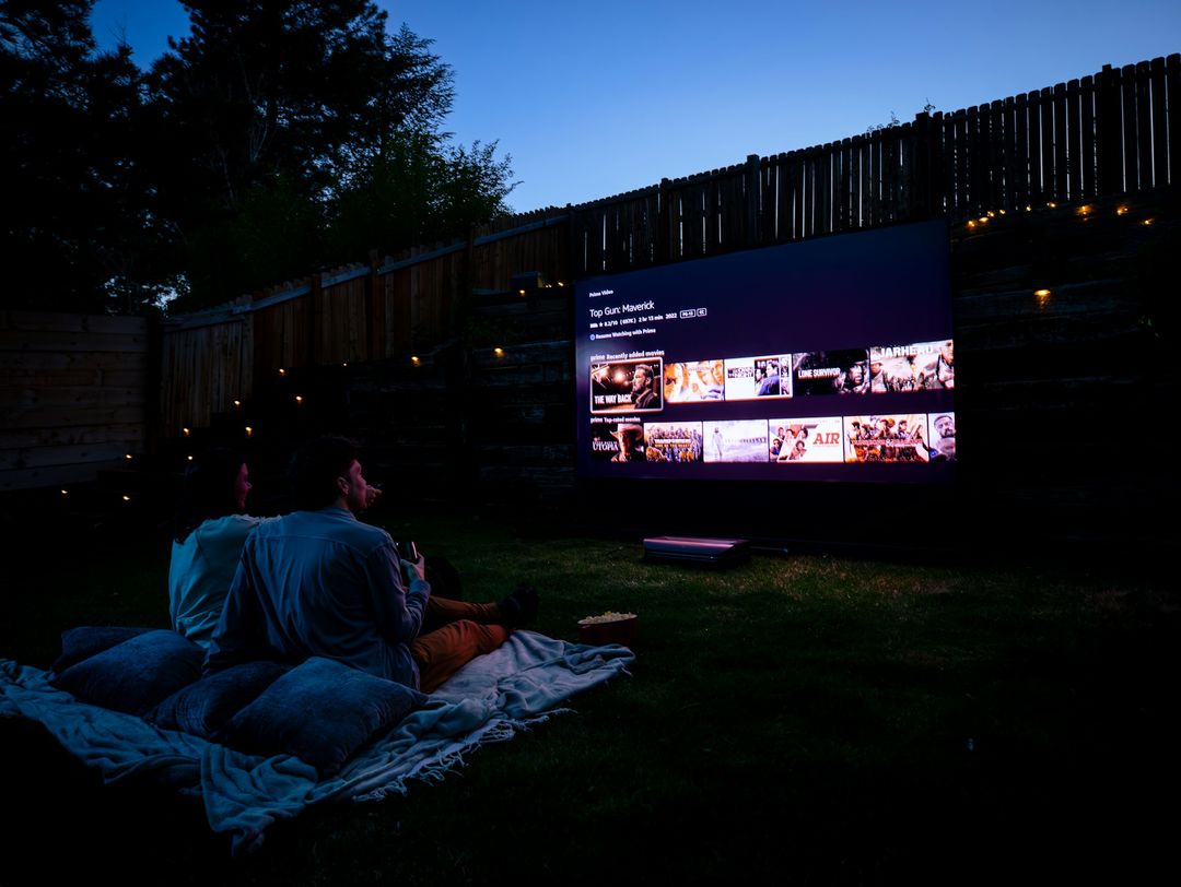 17 Last-Minute Summer Plans to Make with New Friends article image