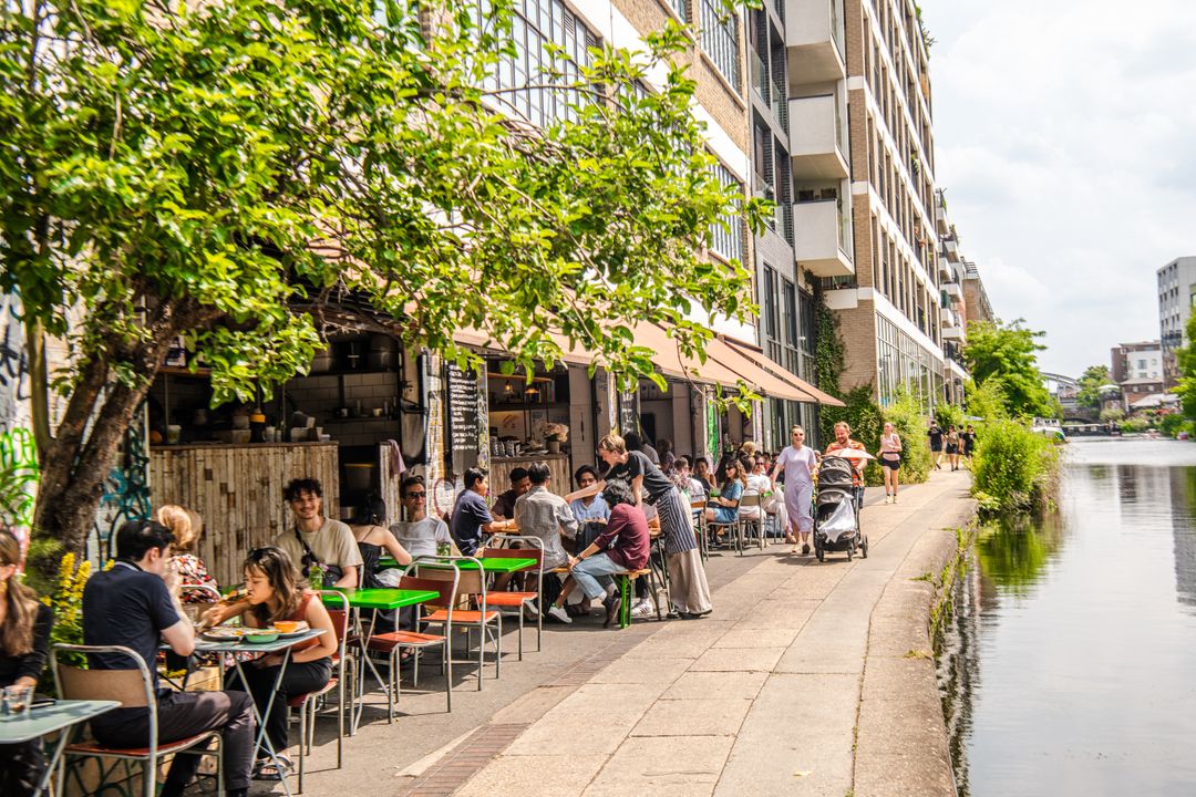 Best Coffee Shops in Hackney for a First Date | Bfriendz App: Friends & Dating article image