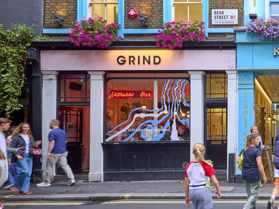Best Coffee Shops in Soho for a First Date | Bfriendz App: Friends & Dating article image