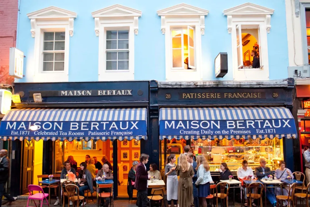 Best Coffee Shops in Soho for a First Date | Bfriendz article image