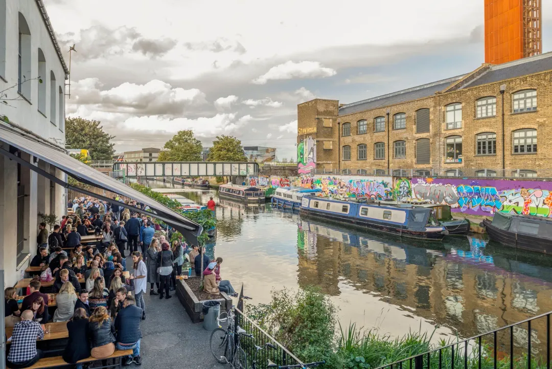 Best Coffee Shops in Hackney for a First Date | Bfriendz App: Friends & Dating article image